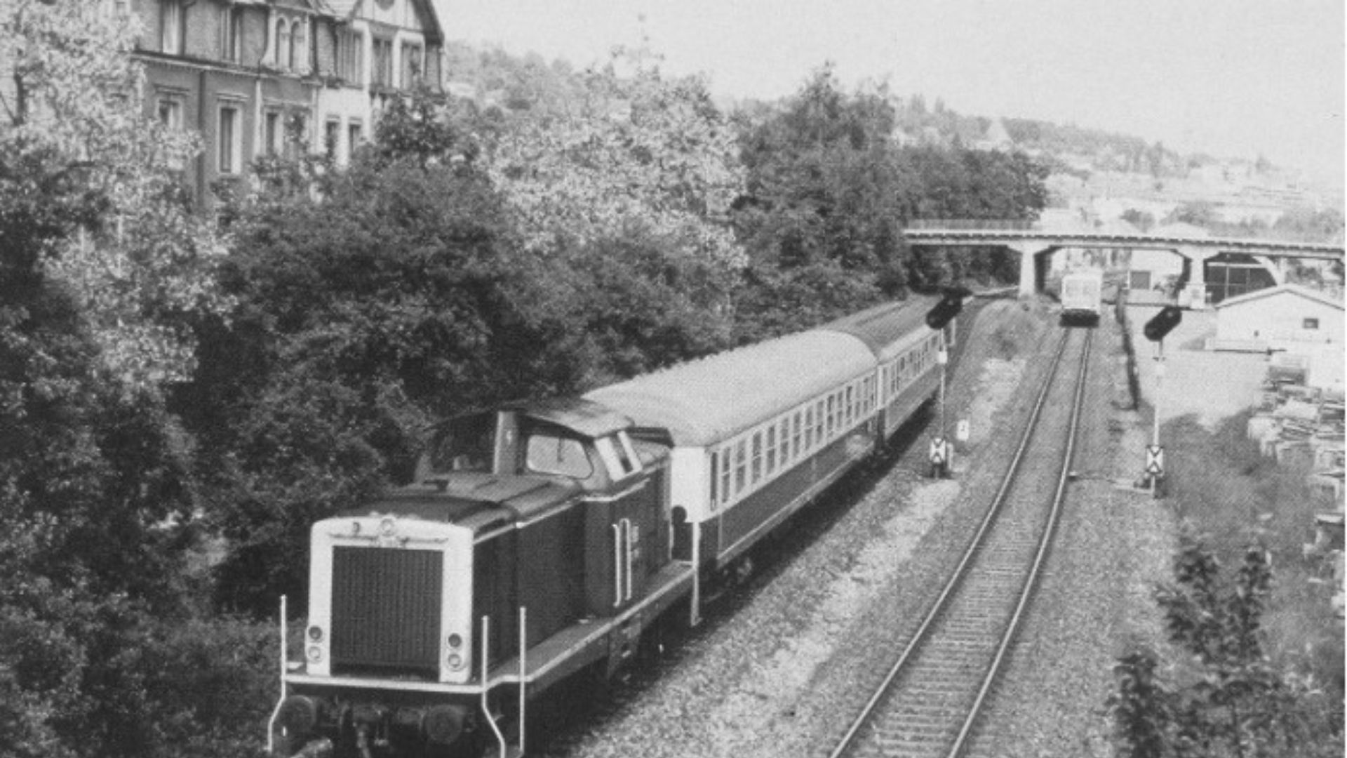 Blick auf Baumannbrücke und Bebauung an Kelterstraße 1962 - historische Aufnahme